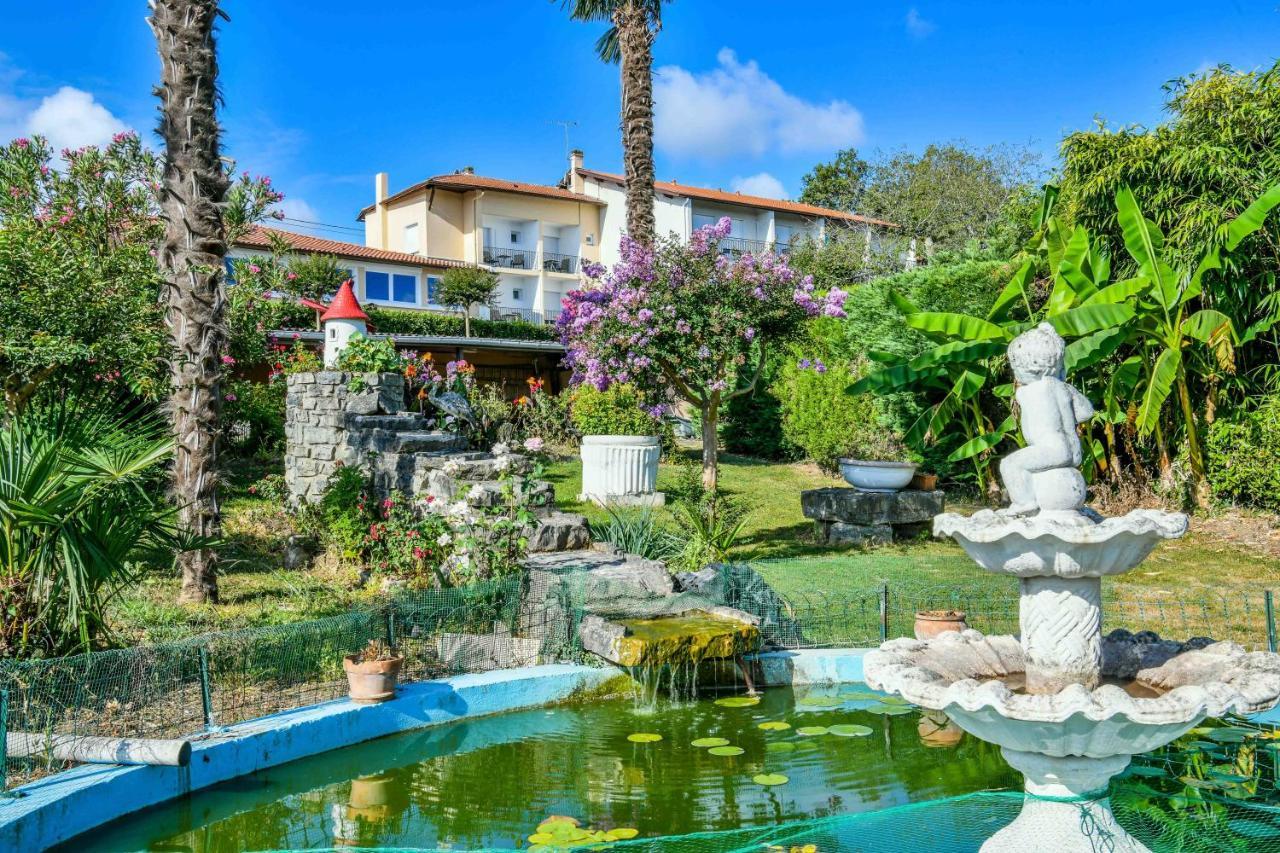 Aux Tauzins Hotel Montfort-en-Chalosse Ngoại thất bức ảnh