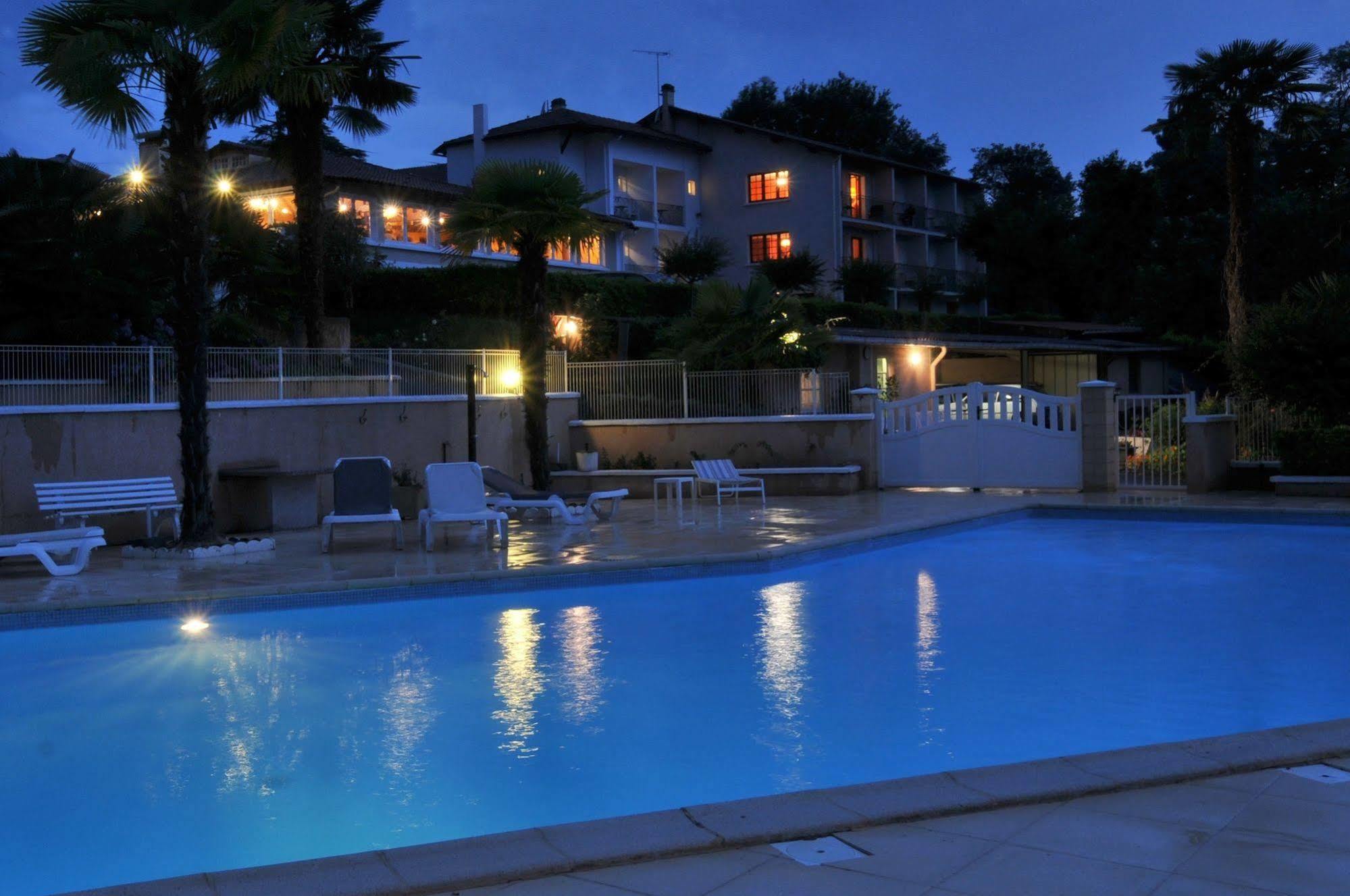 Aux Tauzins Hotel Montfort-en-Chalosse Ngoại thất bức ảnh