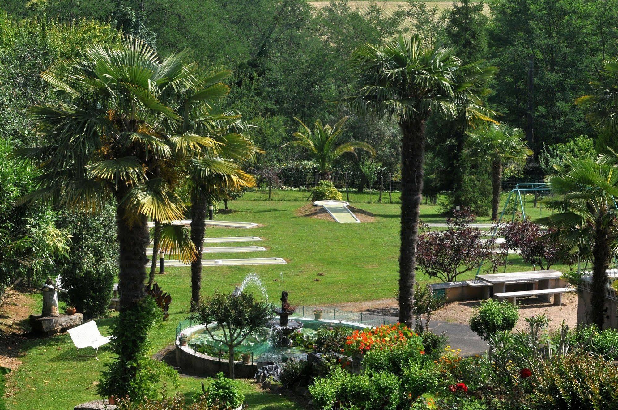 Aux Tauzins Hotel Montfort-en-Chalosse Ngoại thất bức ảnh